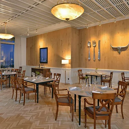 Victoria Gran Melia Hotel